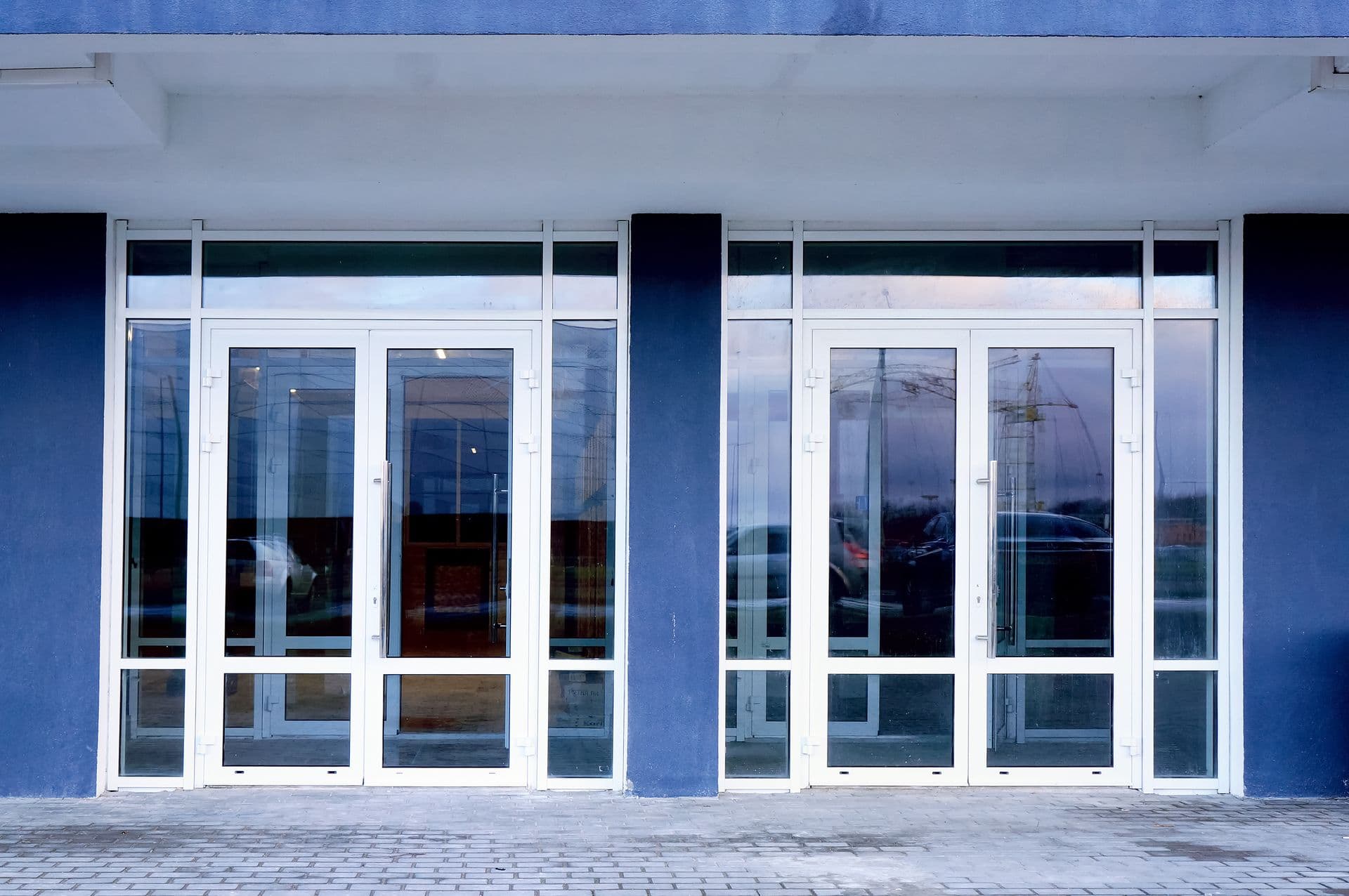 Glass Entrance Doors of Storefront